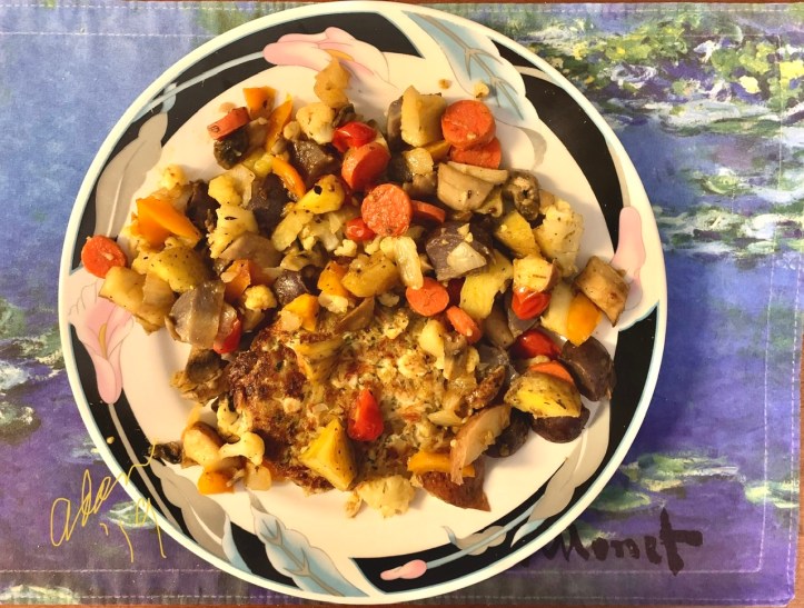 Lunch, Crab Cake + Veggies ©Felipe Adan Lerma