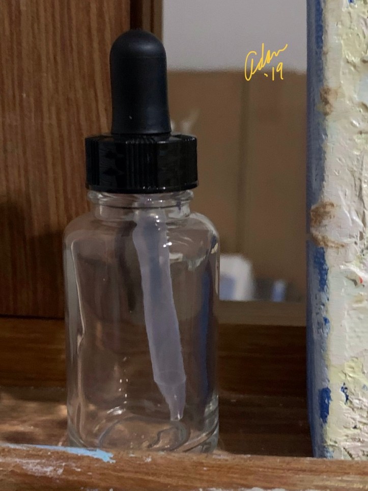Closeup, Clear, 2 oz Glass Bottles with Glass Eye Droppers https://amzn.to/2PYt5fk