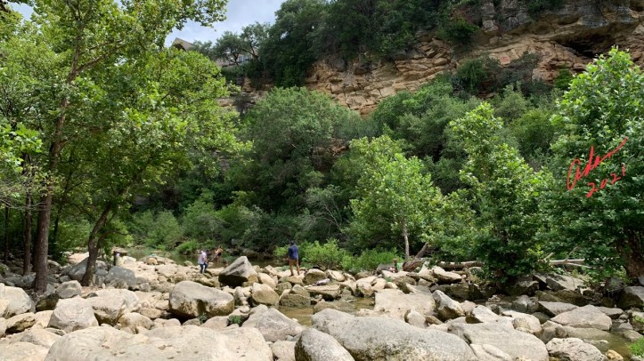 Daryl Van Aarde playing at Barton Creek Greenbelt Spotify https://open.spotify.com/album/5XHIdpANzvTR8JcadntlGT Amazon https://music.amazon.com/artists/B097YWXVZ5